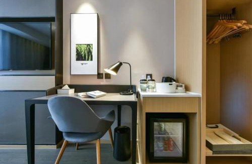 Middle Chaoyang Hotel | Atour Hotel Beijing Wangjing 798 Art District