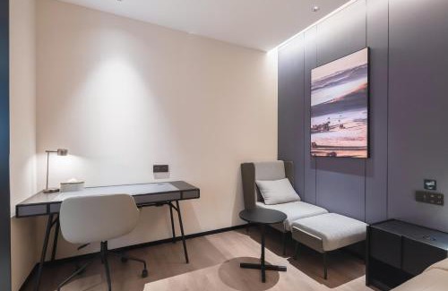 Shizhong Hotel | Atour Hotel Jinan Jing Si Road Wanda Plaza