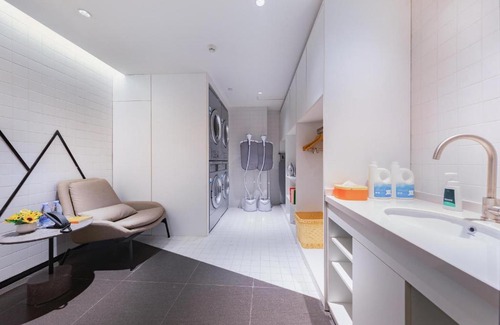 Qixia District Hotel | Atour Hotel Nanjing Xianlin Unviersity Town