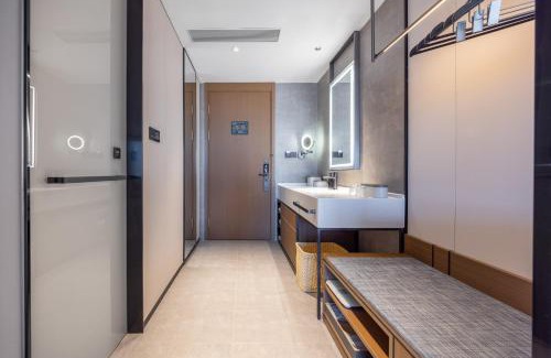 Kuiwen District Hotel | Atour Hotel Wefang High Tech Zone Management Committee East Jiankang Street
