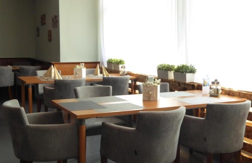 Hohenau an der March House | Atrium Gästezimmer und Restaurant - Hohenau an der March