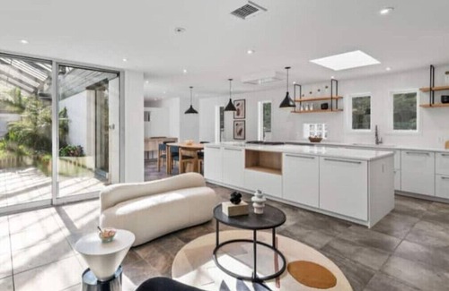 Montgomery Apartment | Atrium on the Brook