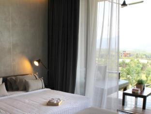 Mu Si Resort | Atta Lakeside Resort Suite - SHA Plus Certified