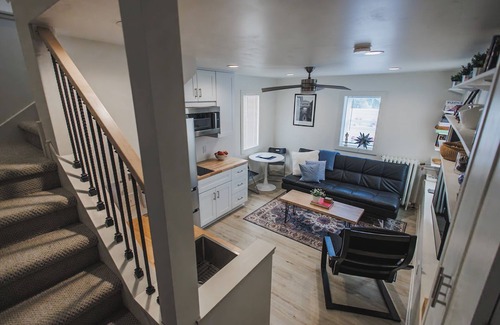 Diamond Lake Apartment | Attached modern Tiny House
