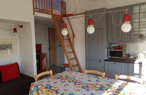 Solaro House | Attic Sole + Room Stelle near 5 Terre and Portofino