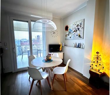 Aurora Apartment | Attico Gabri - Appartamento con terrazzo panoramico vicino al Centro