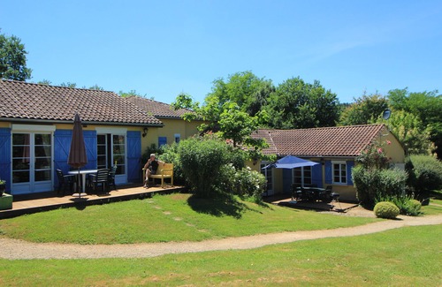 Urval Cottage | Attractive, fully-equipped gîte in a quiet, green setting near Sarlat. sleeps 4/6