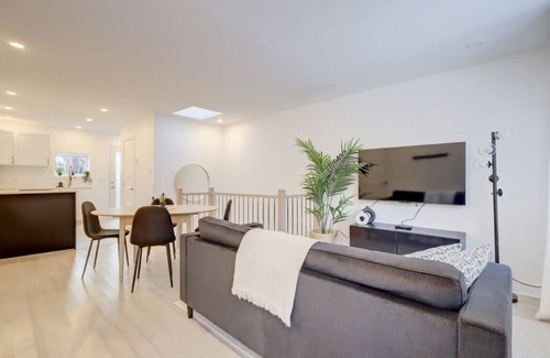 Sainte-Marie House | Attractive house in Ville-Marie