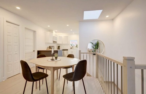Sainte-Marie House | Attractive house in Ville-Marie