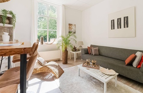 Vaassen Villa | Attractive mansion in Vaassen with garden
