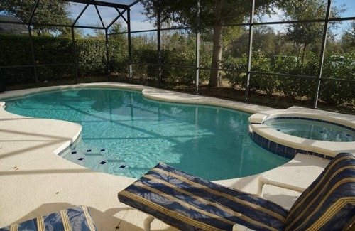 Silver Creek House | Attractive, spacious holiday villa. Heated pool/spa included and free internet.