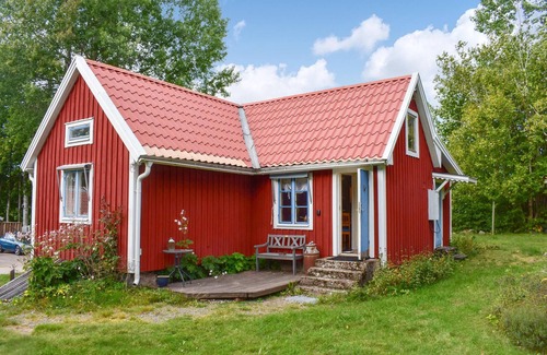 Vissefjaerda House | Attractive vacation home in quiet Vissefjärda, not far from the golf course on Lake Kyrksjön.