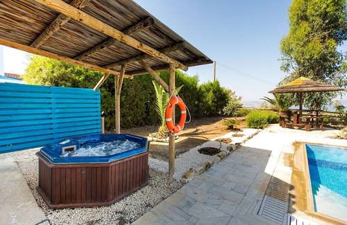 Argaka Villa | Attractive Villa, A/C, Private Pool, Magnificent Sea Views overlooking Chrysochou Bay