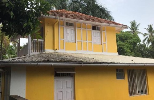 Kihim Apartment | Atul Bhagat's Bungalow at kihim by the banyan shelters