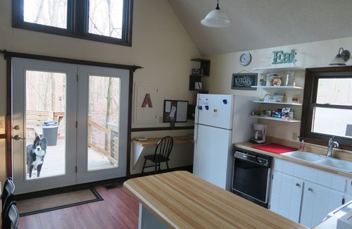Clifftops Cabin | ATypical Cabin in Clifftops VRBO #891120 family & dog friendly