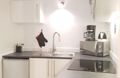 Decre-Cathedrale Apartment | ATYPICAL: cozy apart-garden, hyper center, chateau, TGV station