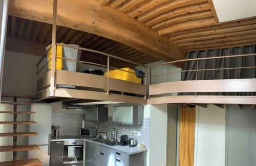 Arras-sur-Rhone Apartment | Au cœur d’hôtel de ville Blanco