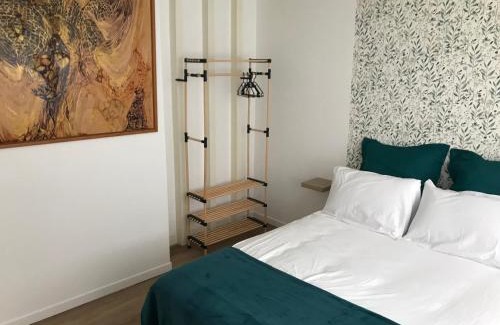 Saint-Julien-d'Asse Apartment | Au cœur de ville - MAIRIE