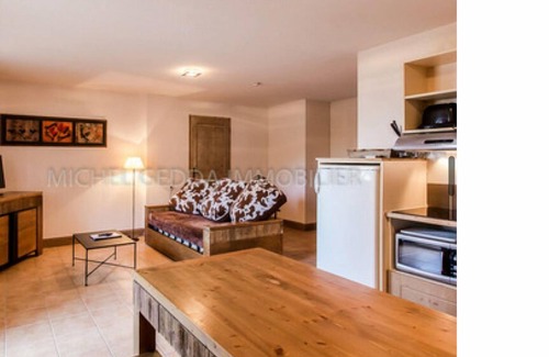 Bellentre Apartment | Au Coeur de la Jolie Station les Coches, Domaine Paradiski, 57m2, 3 P. , PMR