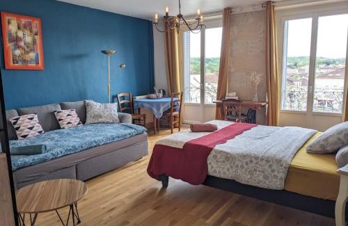 Vic-Fezensac Bed & Breakfast | Au dessus des arcades