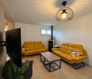 Lye House | Au dessus des près