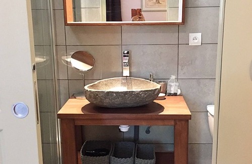 Ginestas Bed & Breakfast | Au Jardin d'Amphora