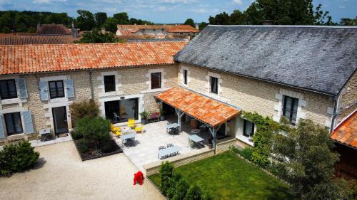 Neuville-de-Poitou Bed & Breakfast | AU LOGIS DE BELLEFOIS - Chambres d'hôtes