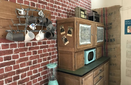 Cormeilles House | AU NAIN ROUGE, vintage gite, 30 MIN from the beaches.