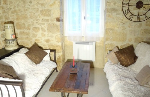 Castelnaud-la-Chapelle House | Au Pied du CHÂTEAU - 5 to 11 people - Swimming + canoeing + cycle path 100m away
