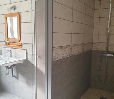 Nesle House | Au Relais Du Canal à Grand Gabarit