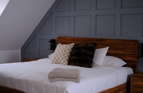 Sainte-Anne-des-Monts Hotel | Auberge Chateau Lamontagne