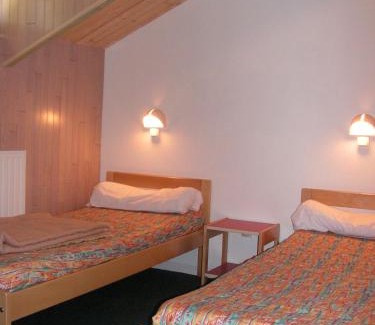 Saintes Hostel | Auberge de Jeunesse de Saintes