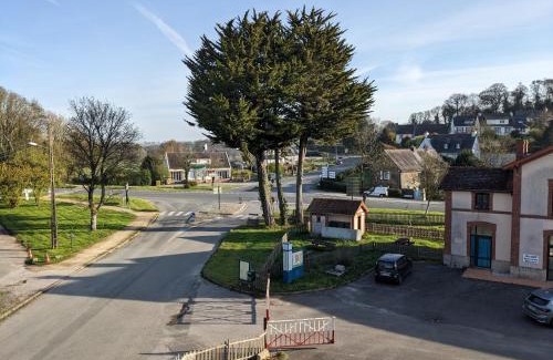 Laniscat House | Auberge des Trains Mythiques Chambres d'hôtes à Gouarec au pied de la Vélodyssée