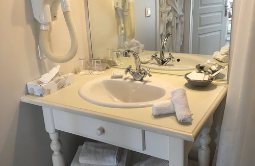 Savas Hotel | Auberge du Lac
