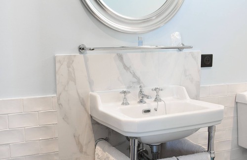 Viarmes Hotel | Auberge la Renaissance