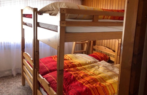 Bourg-Saint-Pierre Hotel | Auberge Les Charmettes