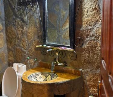 Bou Azmou Hotel | Auberge restaurant Afoud