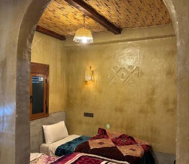 Bou Azmou Hotel | Auberge restaurant Afoud