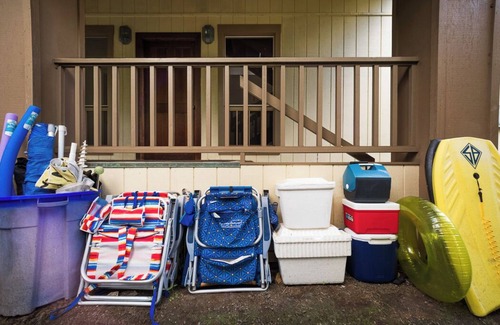 Kahaluu Bay Apartment | Aug 99 low rates, check dates free HS-WIFI, Parking, Walk to Magics & Kahalu'u