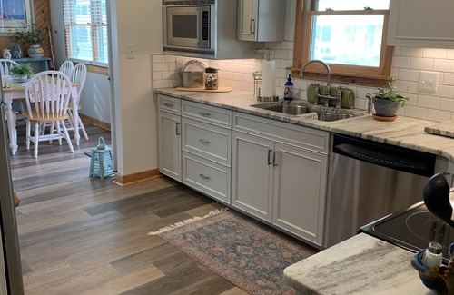 Kill Devil Hills Cottage | Aug/Sep openings! At beach access with lifeguard!Fenced in yard & screened porch