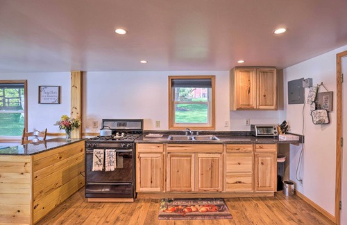 Middlesex House | 'Aunt Al's Place' Home on Canandaigua Lake w/Deck