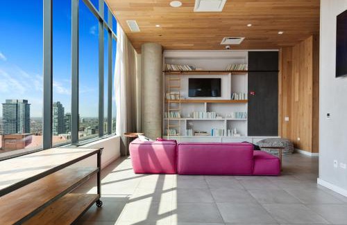Near North Side Apartment | Aurelien Spacious Apartments in the Heart of Gold Coast