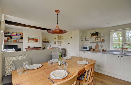 Little Barningham House | Aurora Cottage - Two Bedroom House, Sleeps 5