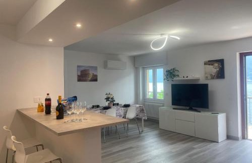 Sala Comacina House | Aurora Lake Apartment