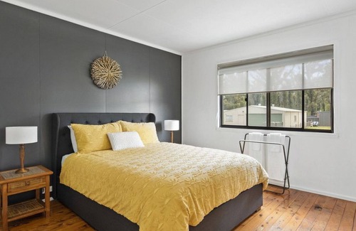 Conjola Park House | Aurora Lakeside, a stunning lake front home.