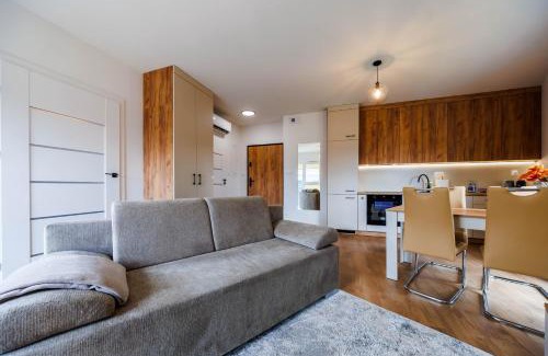 Rzeszow Apartment | Aurora Premium Apartment- City Centre, Free Parking by StayNest