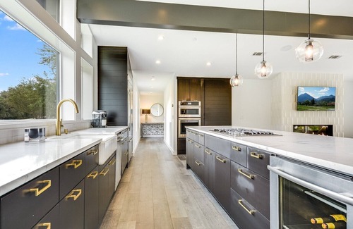 Timberline Ridge House | Austin Texas Mid Century Modern, walk to Zilker, Restaurants and more