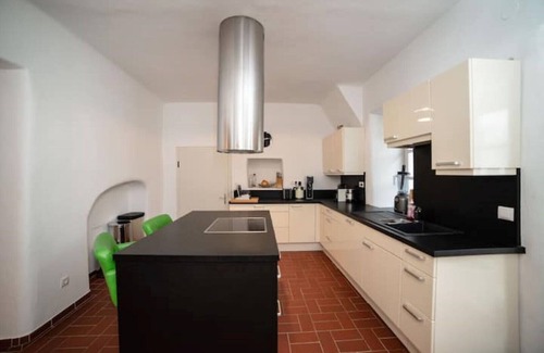 Etsdorf-Haitzendorf House | Auszeit am Modernen Vierkanthof