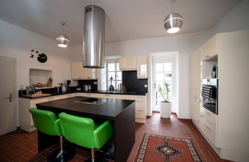 Etsdorf-Haitzendorf House | Auszeit am Modernen Vierkanthof