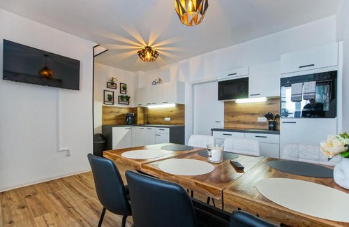 Leoben Apartment | AusZeit Steiraland 2 mit privaten Terrasse und Garten und Parkplatz